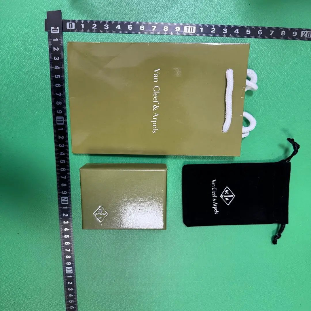 Four-leaf clover clavicle necklace  