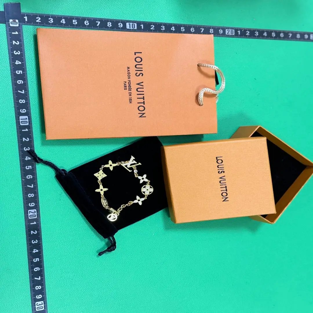 LV classic heavy craftsmanship bracelet  