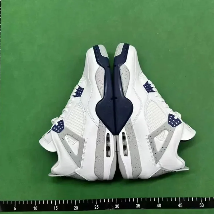 Nike Air Jordan 4 Retro  